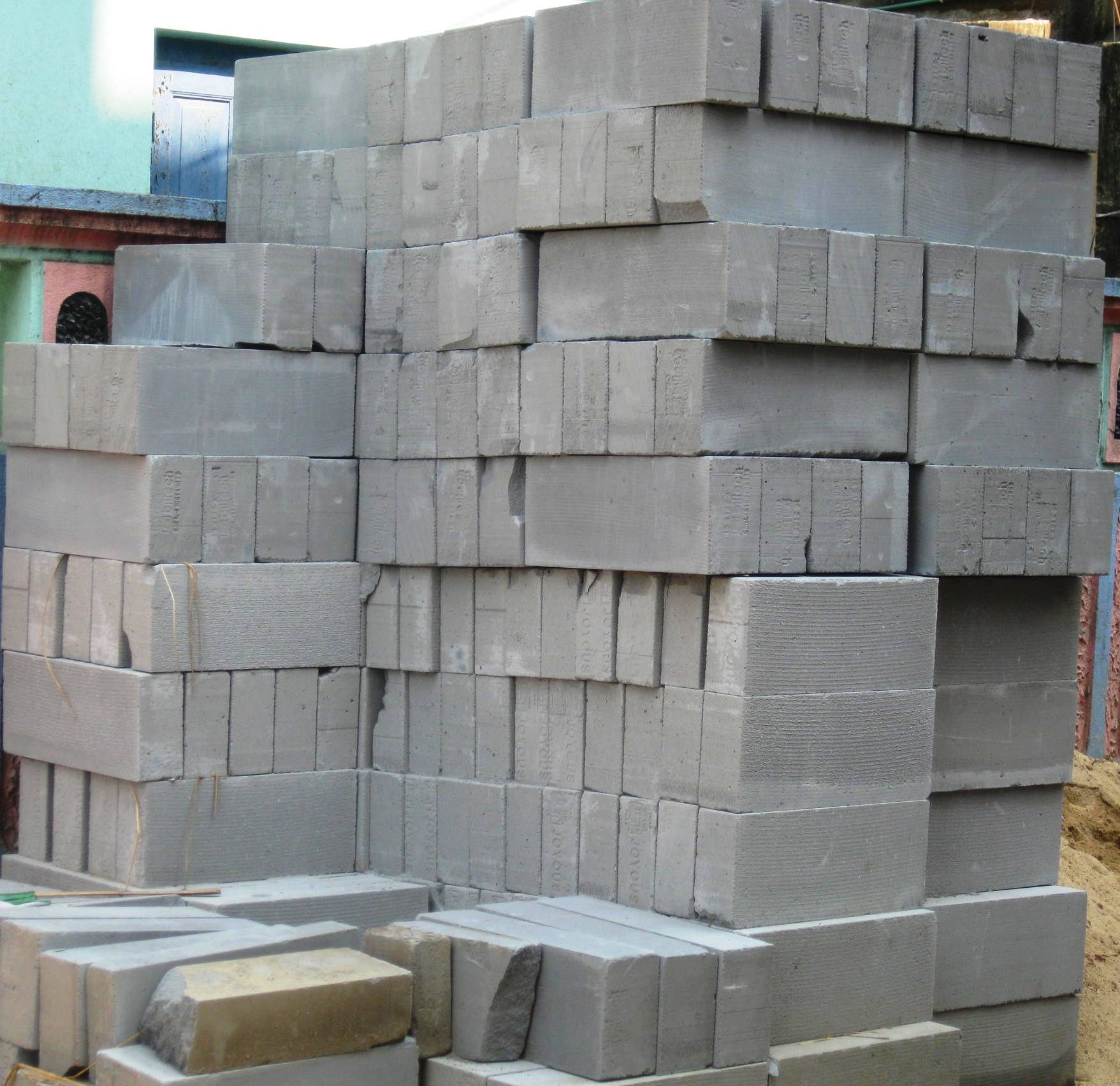 Concrete Masonry blocks insulation, izolacja, pur